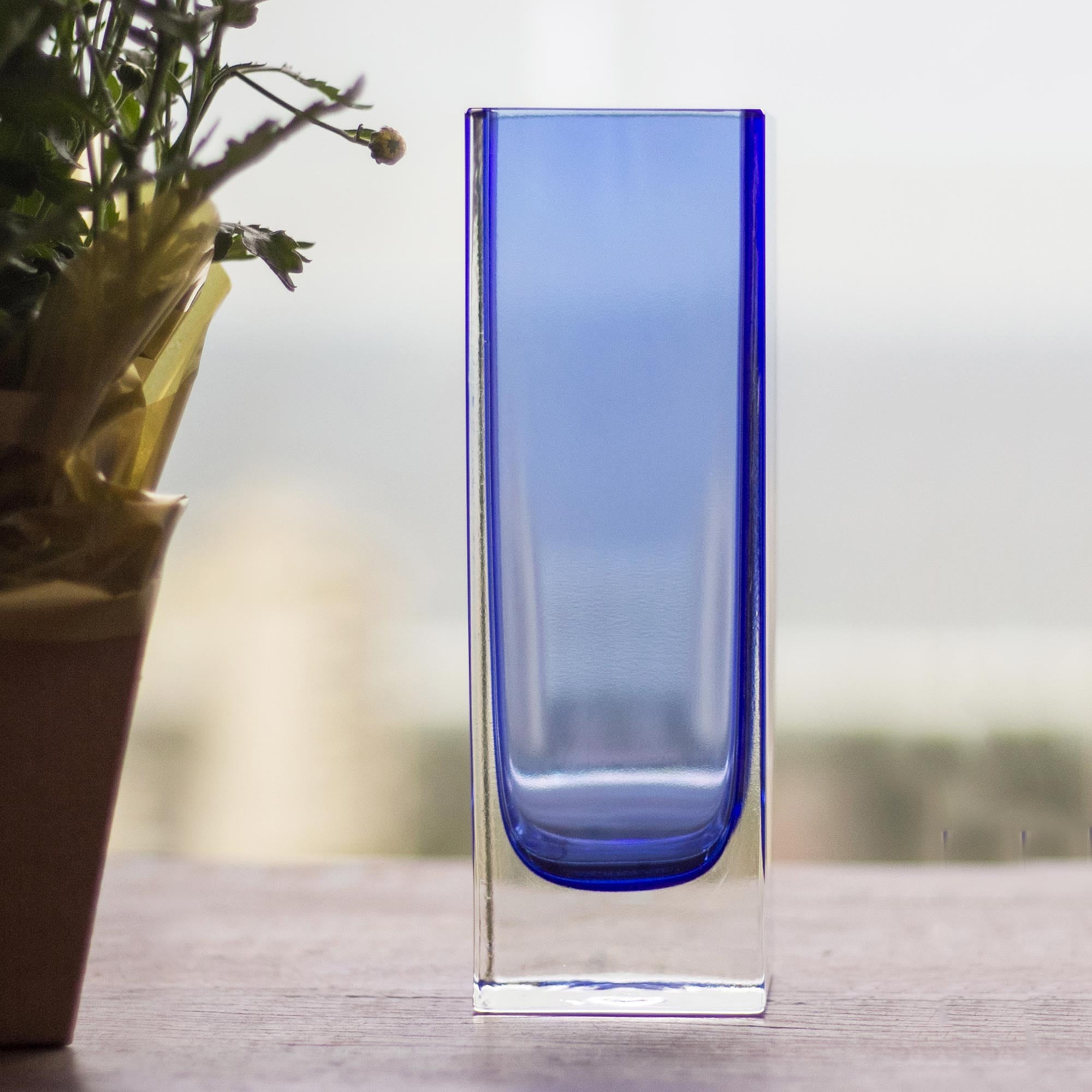 Premium Radiance Blue Murano Glass Vase - Handcrafted Elegance