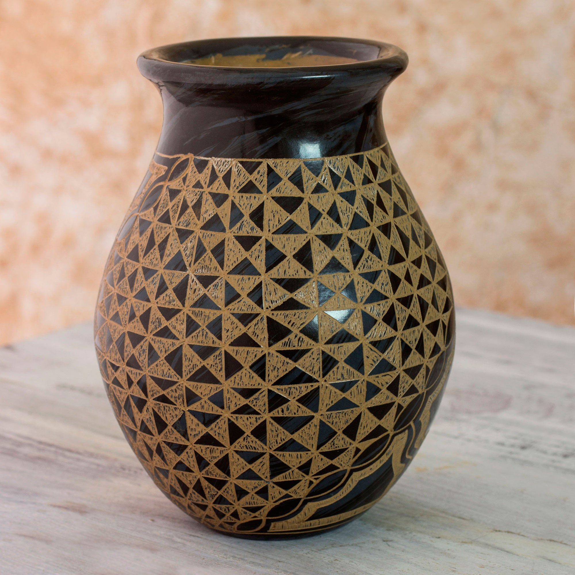 Premium Rio Coco Ceramic Artisan Vase - Handcrafted Decorative Piece