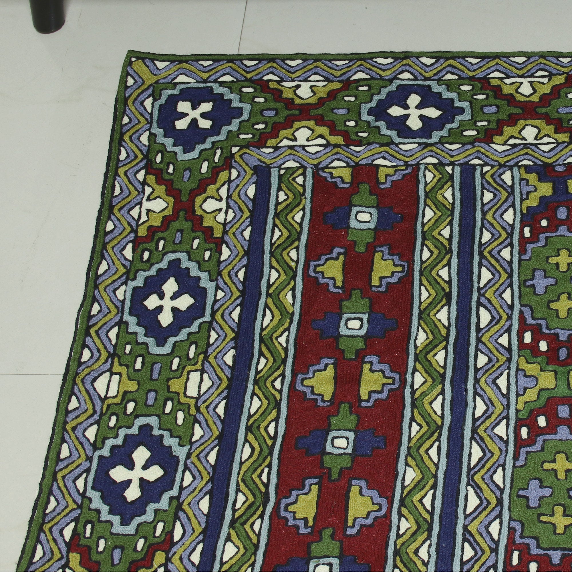 Premium Kashmiri Emerald Green and Burgundy Handcrafted Wool Rug (3x5) - Ultimate Floor Elegance