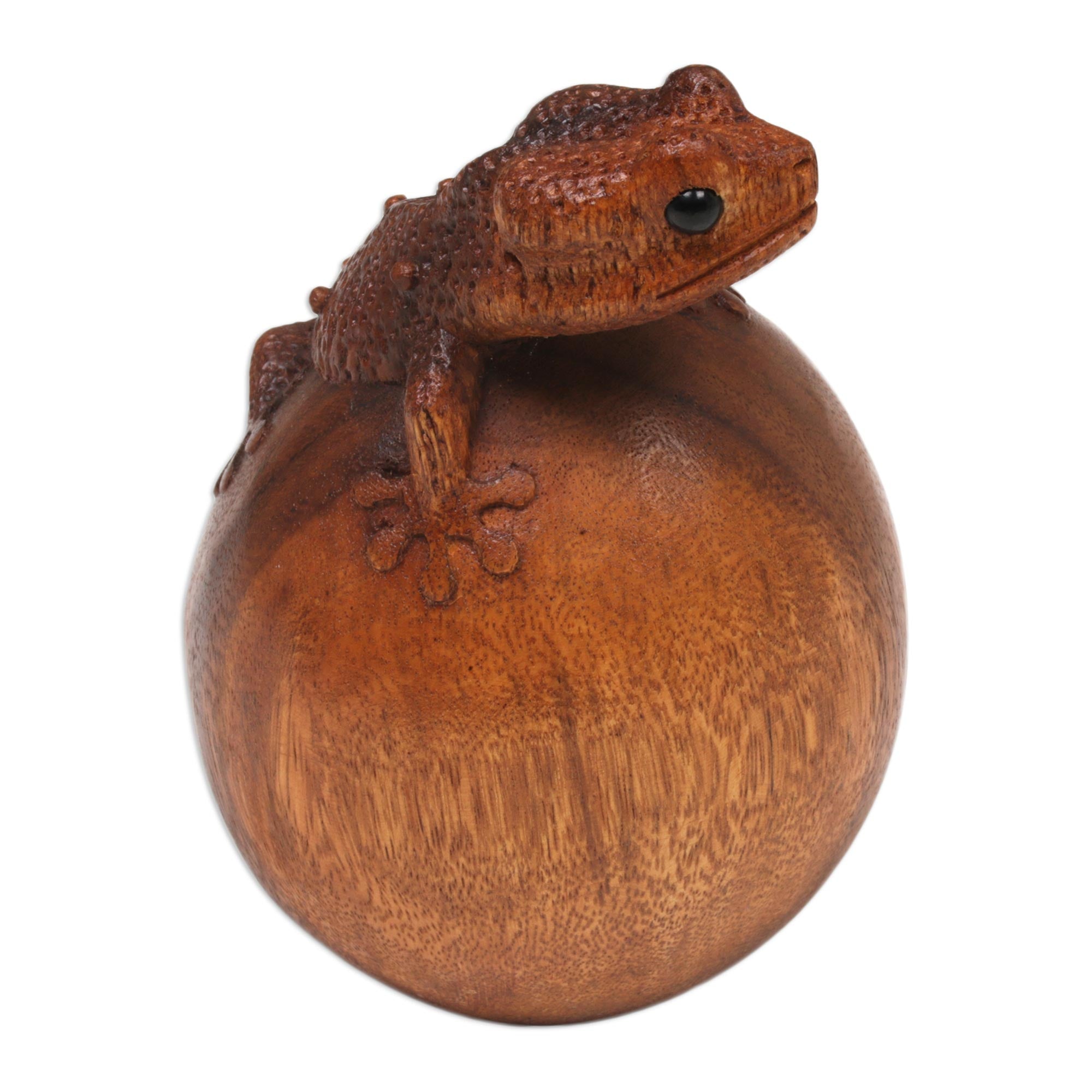 Premium Handcrafted Gecko Sculpture in Suar Wood