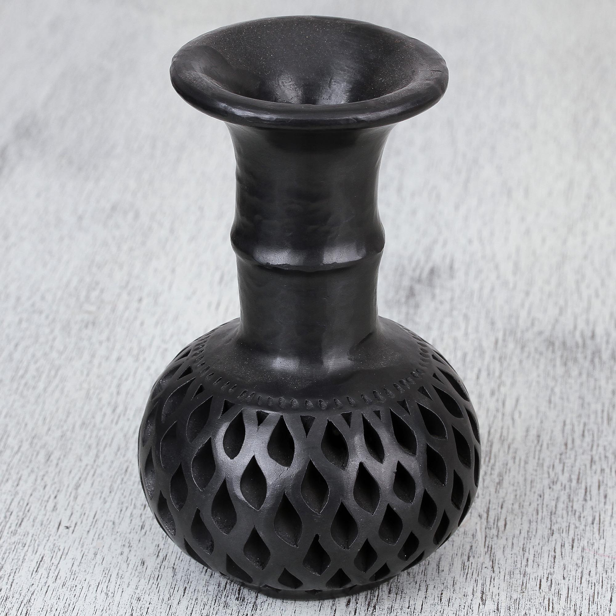 Premium Oaxacan Barro Negro Ceramic Vase - Handcrafted Artisan Decorative Piece