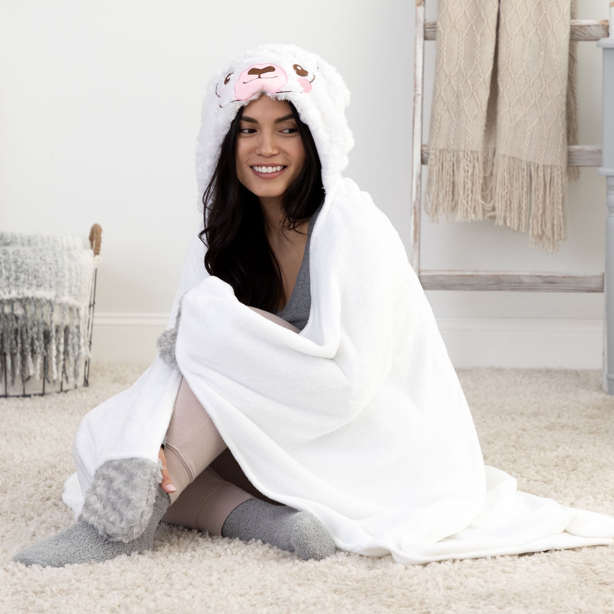 Ultimate Cozy Hooded Blanket - Premium Fleece with Paw Pockets