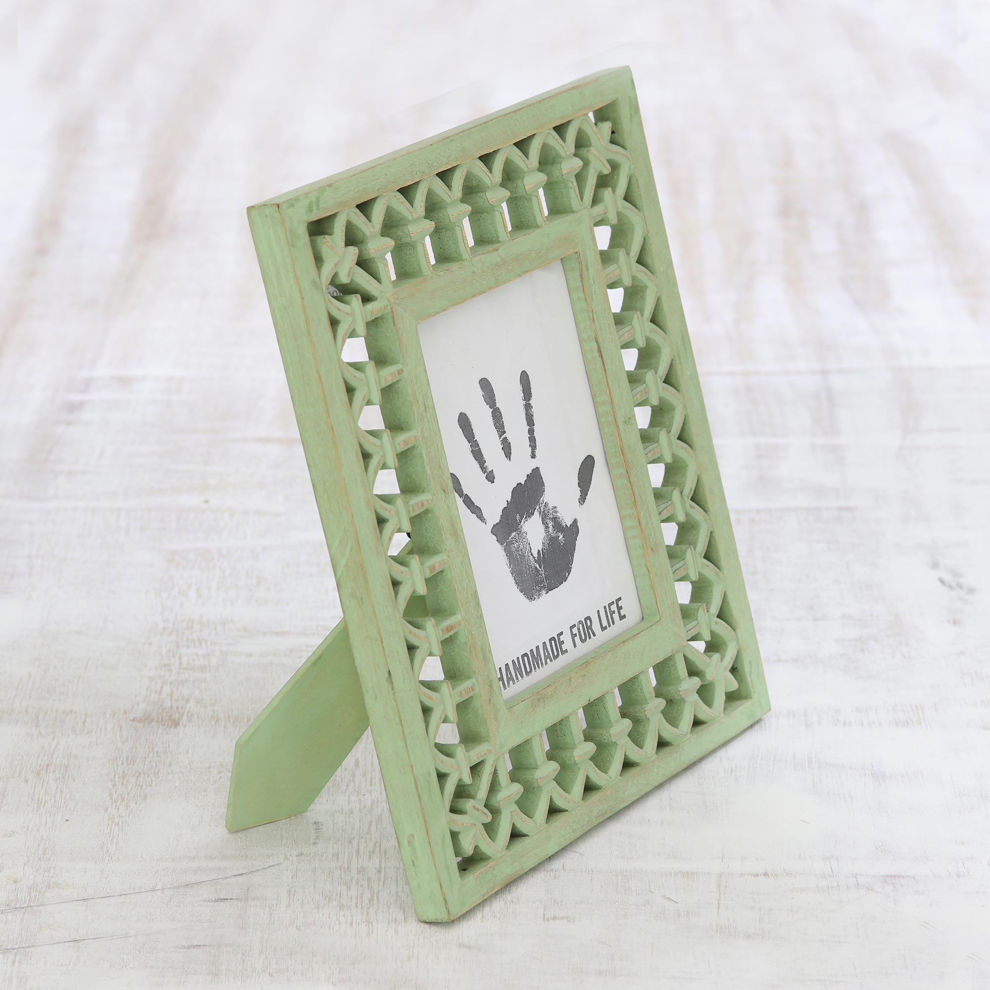 Premium Mughal Memory Keeper: Hand-Carved Avocado Green Mango Wood Photo Frame (5x7)