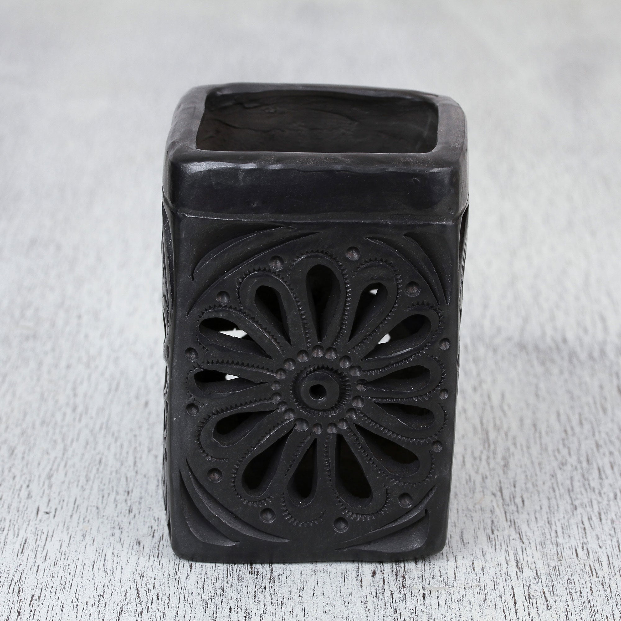 Premium Oaxacan Barro Negro Floral Ceramic Pencil Holder – Handcrafted Artisan Design