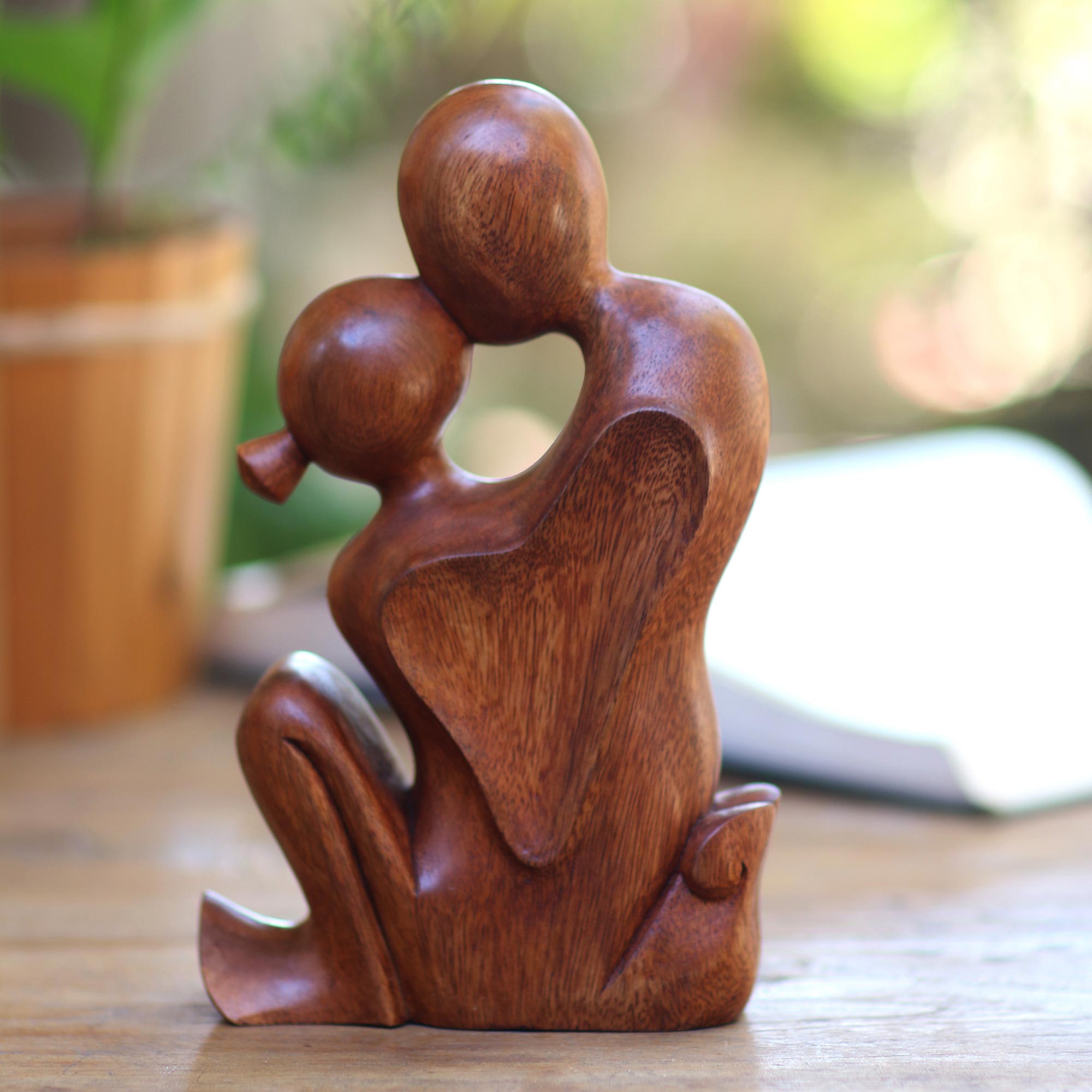 Premium Hand-Carved Romantic Suar Wood Statuette – Bali Artisan Crafted