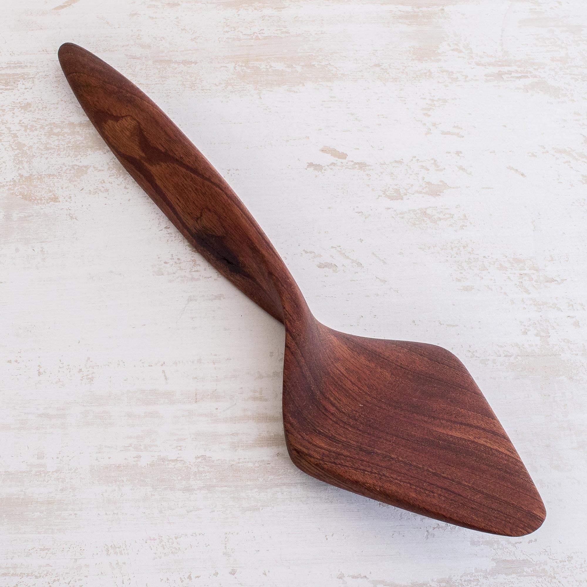 Premium Hand-Carved Mahogany Cake Server with Natural Twist - Ultimate Kitchen Essential