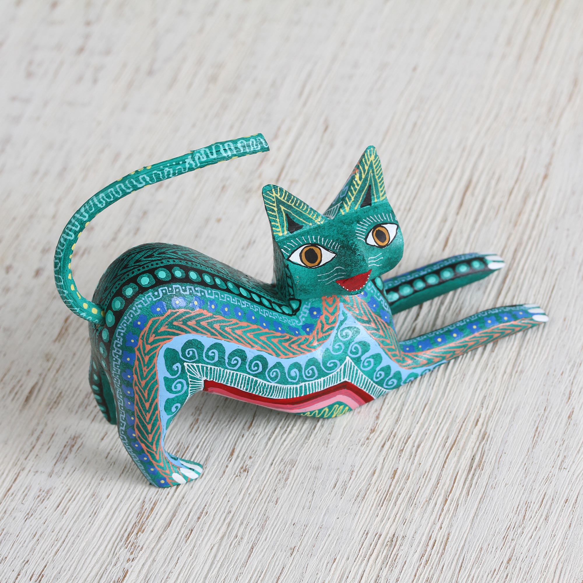 Premium Hand-Carved Green Cat Alebrije - Mexican Folk Art Figurine