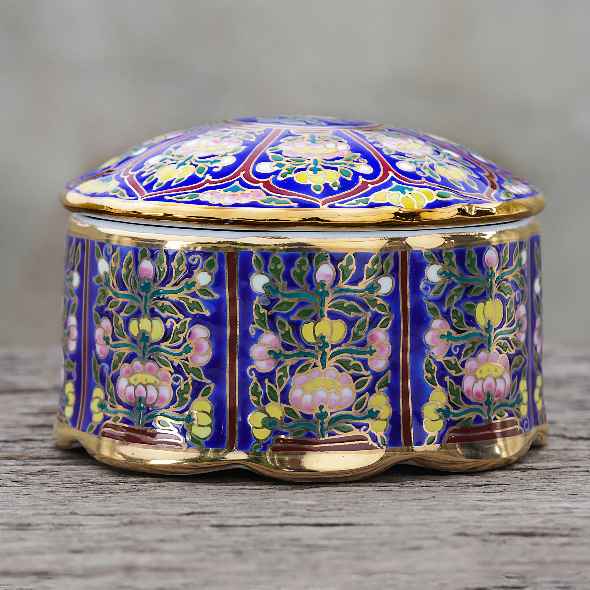 Premium Royal Benjarong Gilded Porcelain Treasure Box