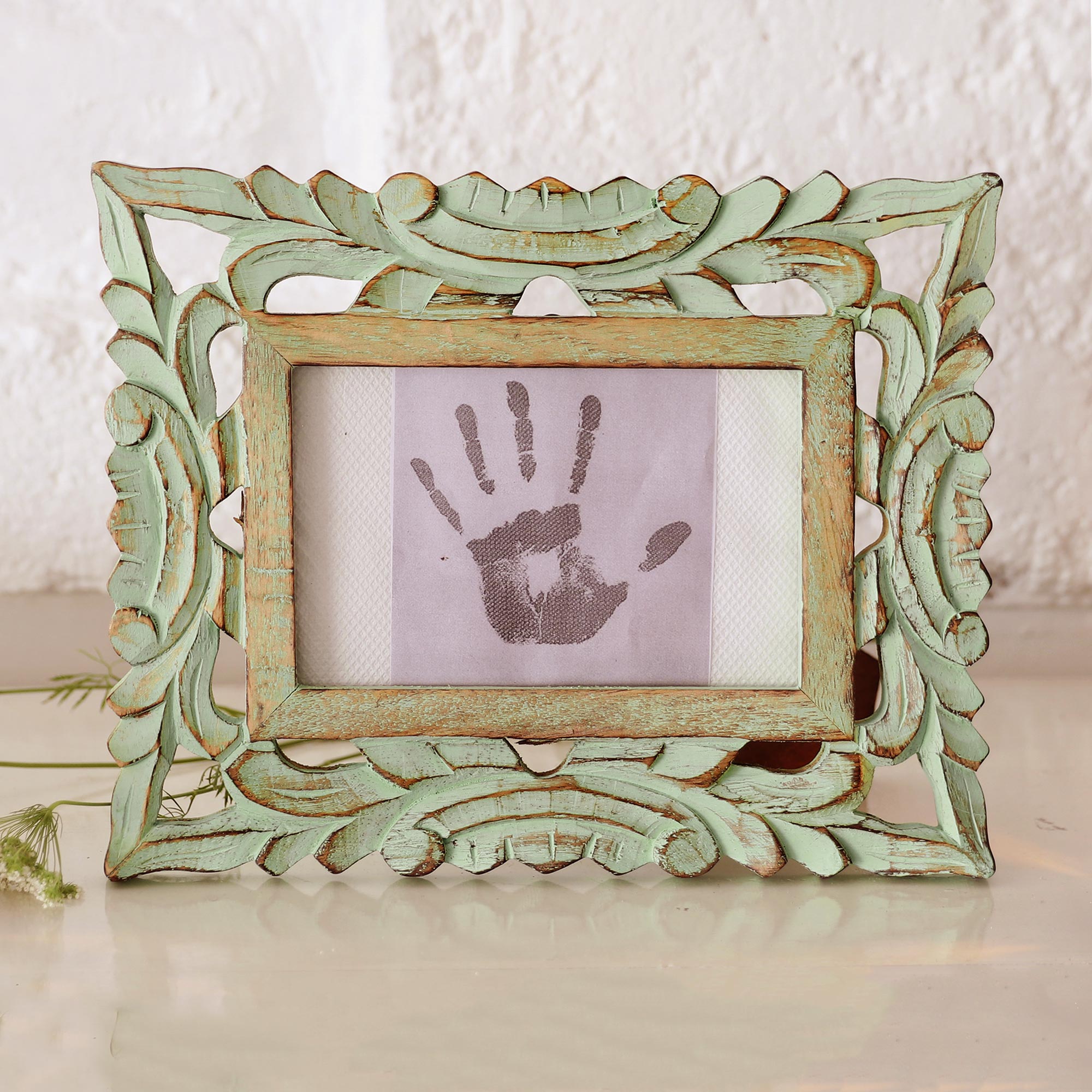 Premium Hand-Carved Rustic Leafy Vine Photo Frame - 4x6, Kelly Green